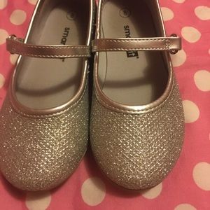 Smart fit toddler silver shoes